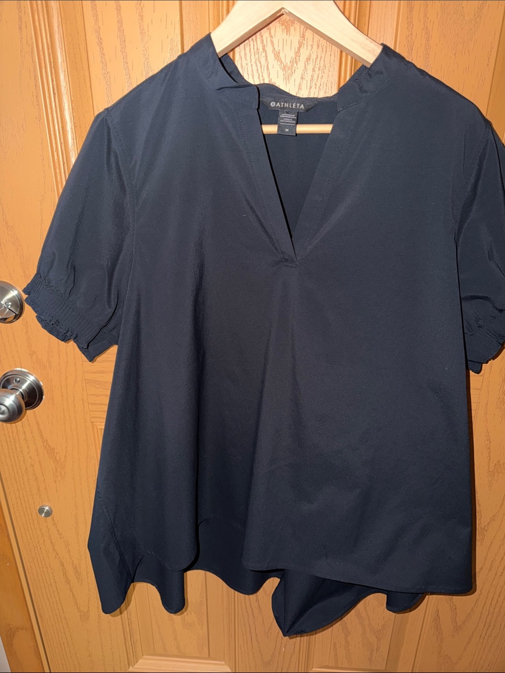 Athleta Black V-Neck Split Hem Short Sleeve Tunic